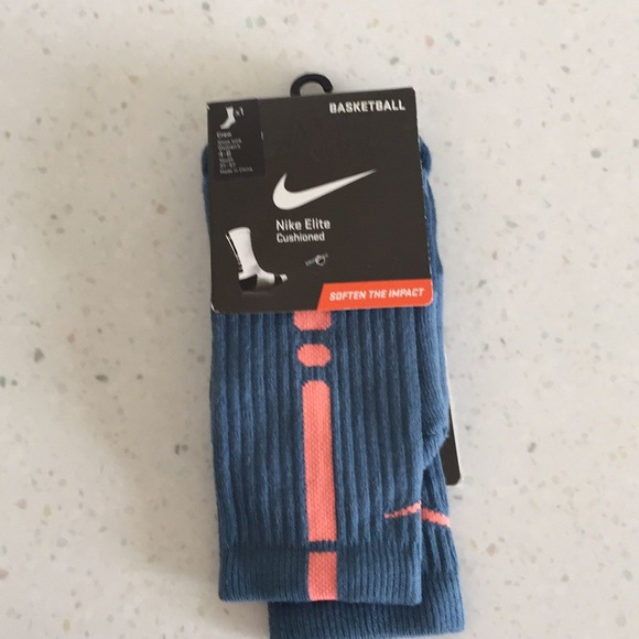 nike kids basketball socks